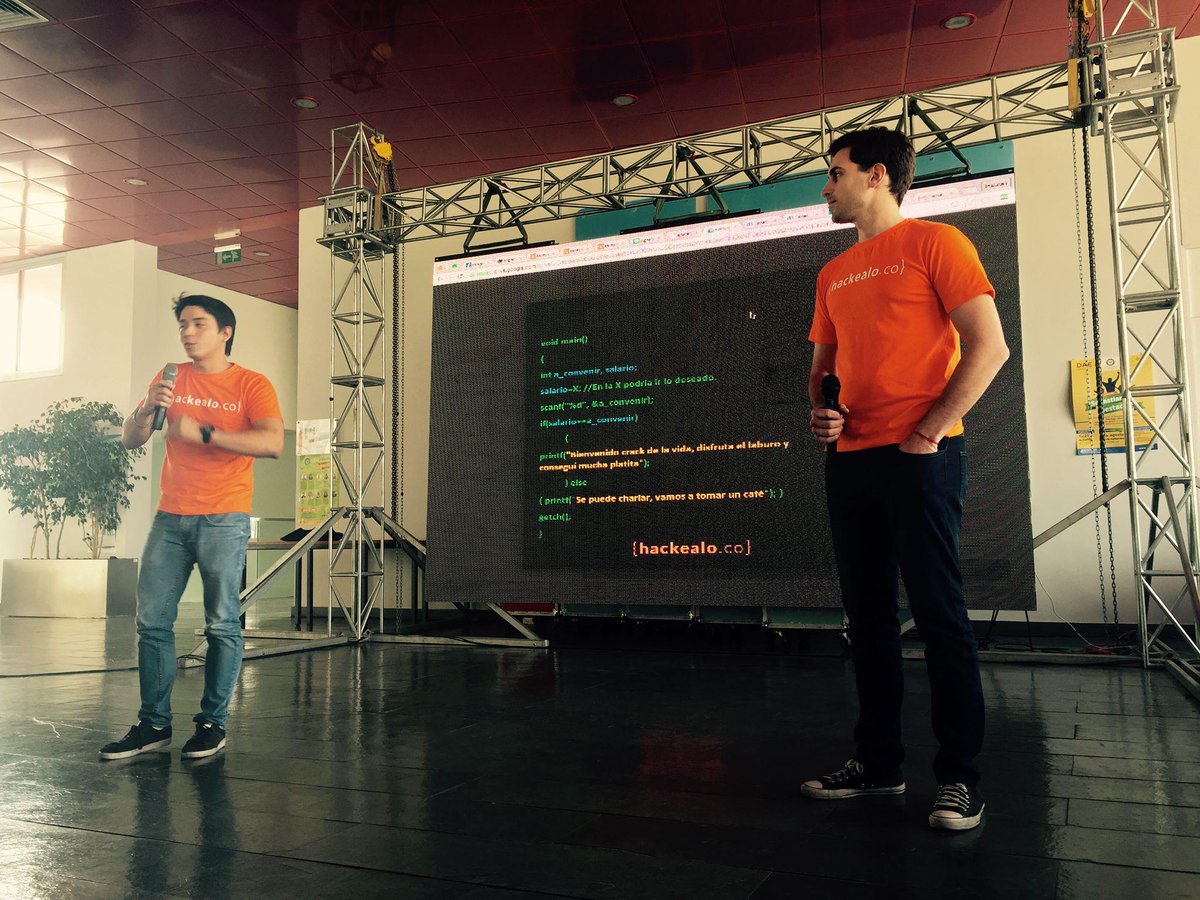hackealoapp's tweet image. Fin de jornada #EnDevConCL ¡Hay equipo! hackealo.co #TúEliges