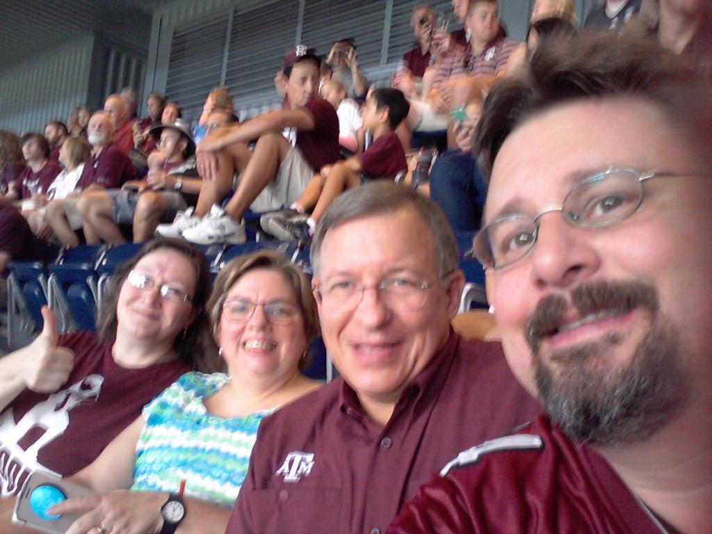 druferworld's tweet photo. #TexasKickoff http://t.co/fxeCTR2cKZ