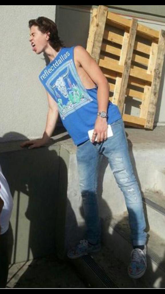 fruitypebbgrier's tweet image. Daily reminder NASH GRIER IS 17