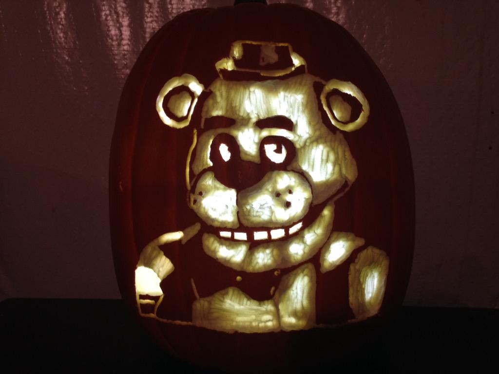 I don't even know what this is but I just carved this cause for my kids ...  #fivenightsatfreddys4 <a href="/NightsAtFreddys/">FiveNightsAtFreddy's</a>