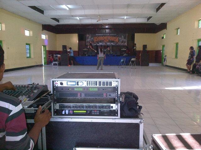 Front of house. ektreme terror #2