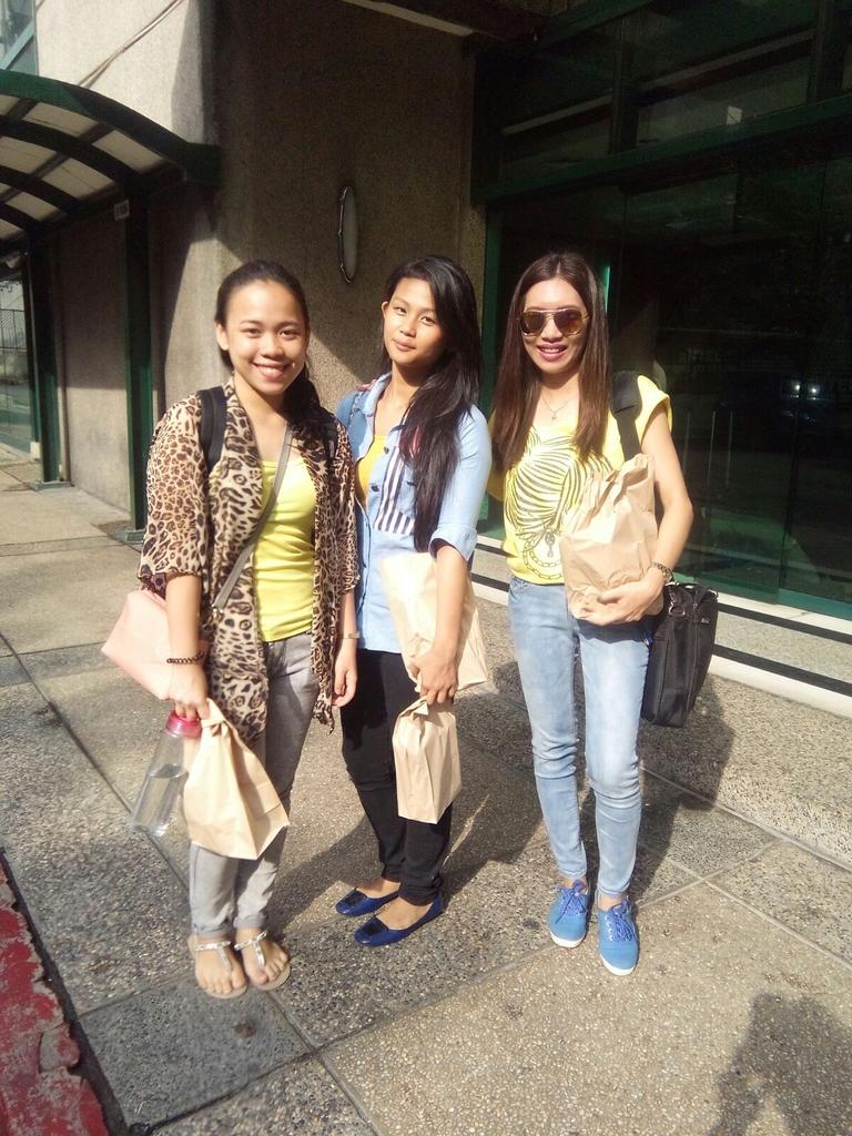 Madel_o15's tweet image. Otw to Lucena. ^-^ #Appco #GodBlessOurTrip #Yellowcena