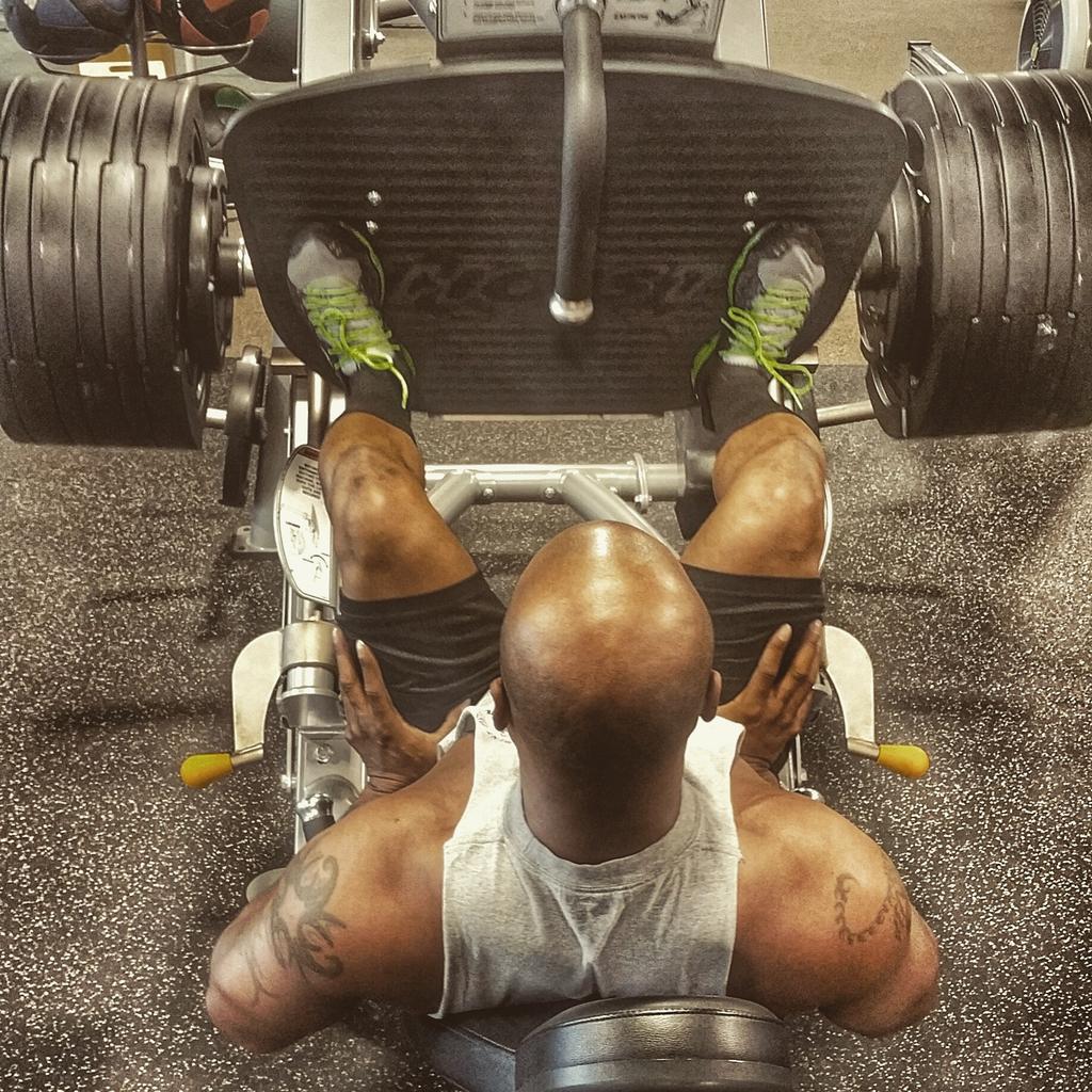 bfmctabout's tweet photo. Starting to love leg days..I used to Hate it http://t.co/DXeAxPPMBR