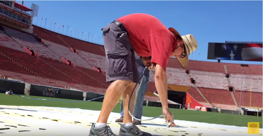USC's tweet image. USC crew gets ready for some football at @lacoliseum: ow.ly/ROuoN