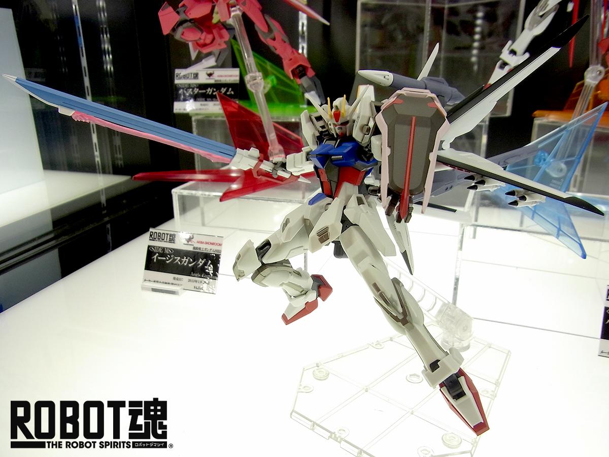 魂ネイションズ AKIBAショールーム」営業中！「ROBOT魂 ストライク