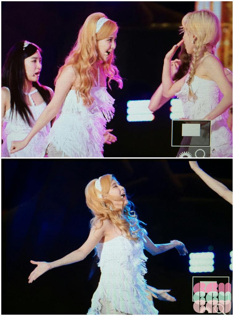 [PIC][05-09-2015]Hình ảnh mới nhất từ "DMC Festival KPOP Super Concert" của SNSD và MC YulTi COLrcO3VEAE5GuB