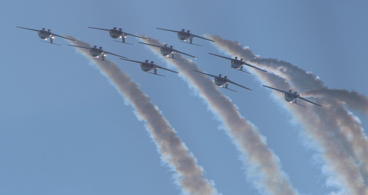 cash747's tweet image. #CIAS2015 - @TorontoAirshow - @BreitlingJets @RCAF_ARC #CFSnowbirds @USAF_ACC #F16ViperDemo cc @LetsGoToTheEX