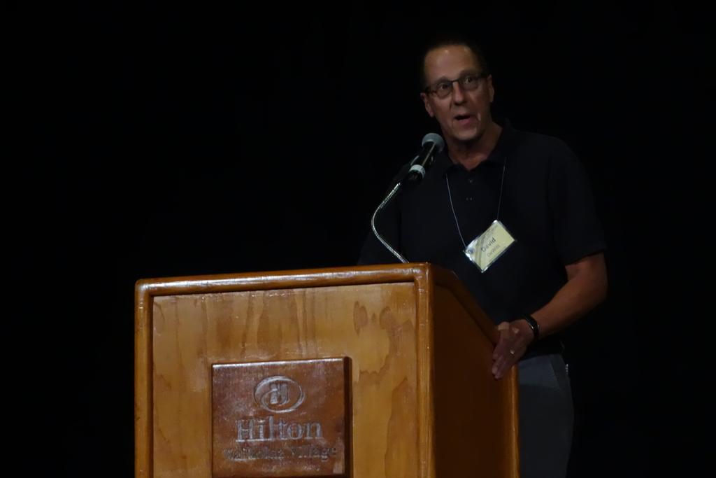 seemohan's tweet image. #Turing Award talk by database pioneer @MIT&apos;s Mike Stonebraker @  #VLDB2015 Hawaii 1Sep2015 @ISTC_BigData @MIT_CSAIL