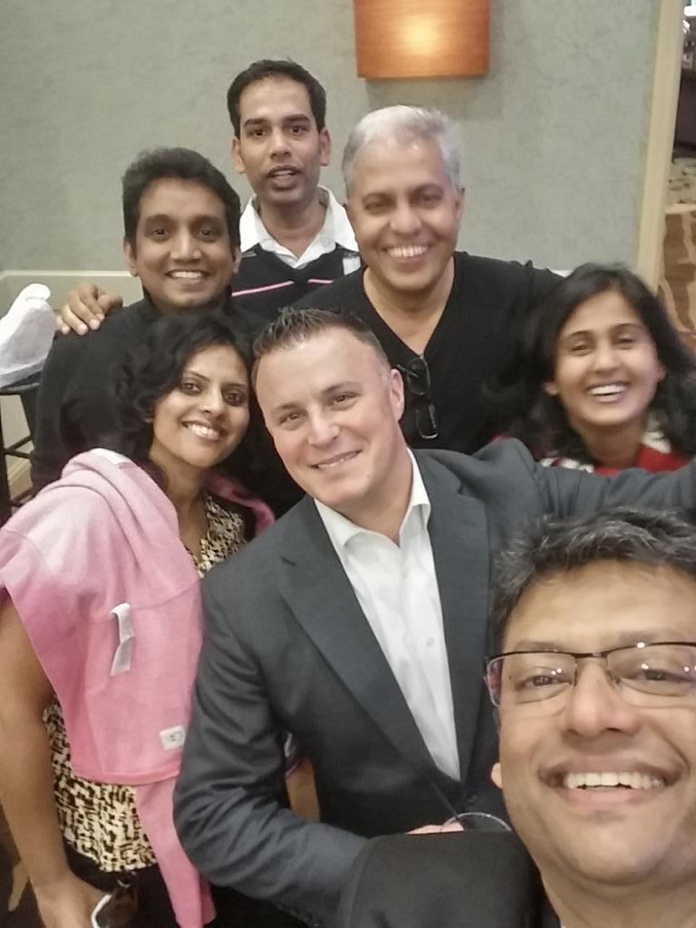 garp12's tweet photo. Final moments after #OneWorld15 @smithahs @TigerRamesh @amythrao @hairaman @Venunambi @kar_pap http://t.co/kqtM8iYF5X