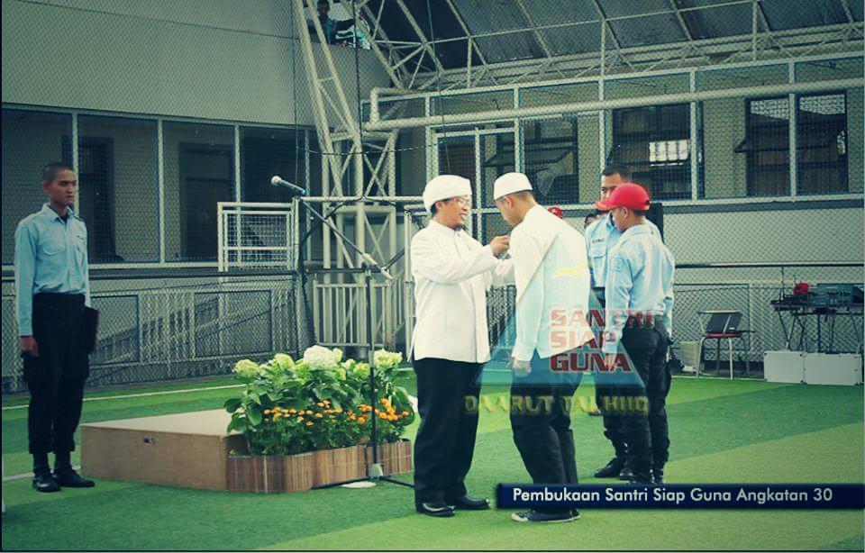 SSG_DT's tweet photo. Pembukaan #SSGDT Angkt.30.
semoga istiqomah.. Selamat berlatih!
Perbaiki Diri Lakukan yang Terbaik :) -@aagym http://t.co/JuZD8LrQJv
