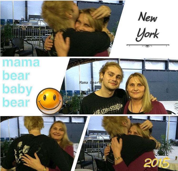 5sosDailyhelp's tweet photo. Karen posted this on IG of her Michael ! awww im dying this is so cute http://t.co/DItkypT5ew