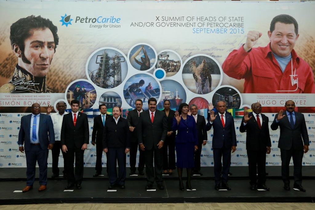 “@PetroMinInforma: Venezuela propone Plan integral de Petrocaribe 2015-2025 | bit.ly/1i4Twh1 ”