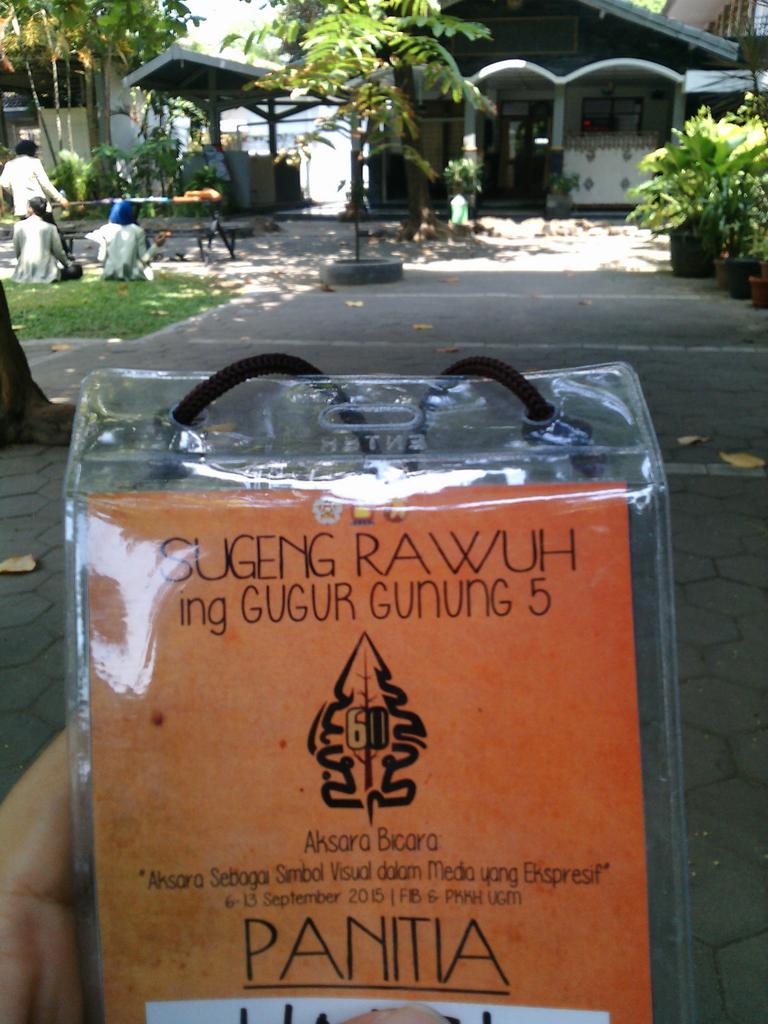 Sugeng rawuh ing Gugur Gunung sadayana😄 Sedang live twit lomba sesorah&amp;geguritan nih, pantengin <a href="/GugurGunung5/">#GugurGunung2016</a> yuk!