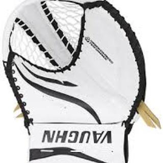 Thutchie93's tweet photo. Seriously considering getting a set of. @VaughnHockey #Ventus #lt98 to replace my old bauer set http://t.co/M6IEW4kwHk