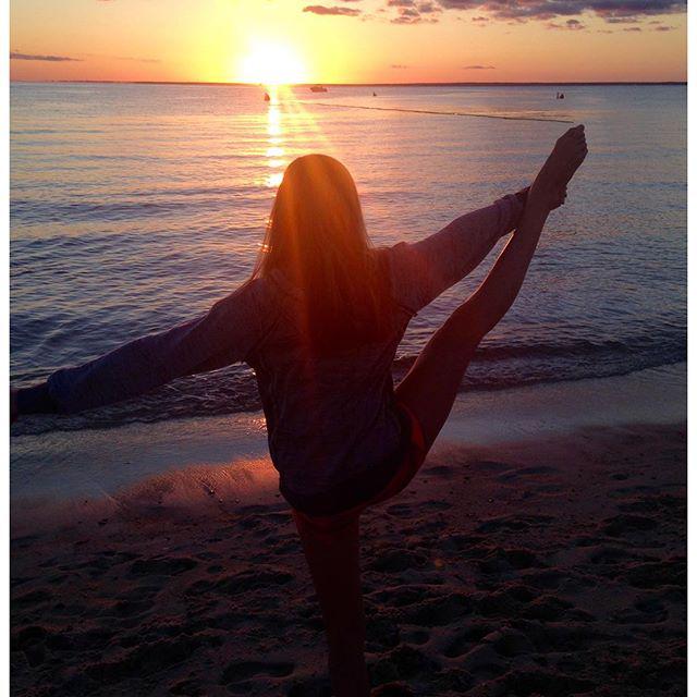 susanmary99's tweet photo. My beautiful dancer @erinlucy_  #capecod2015 #Falmouth #oldsilver http://t.co/c2mLROIlTJ http://t.co/KISJVJP7fF