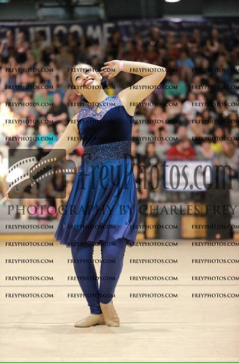 stephaneehee_'s tweet photo. Random tb to four years of winterguard 🎌🔪🔫 #asknot #lookaround #countbubba #sharksagogo http://t.co/4KwlpUXHQj