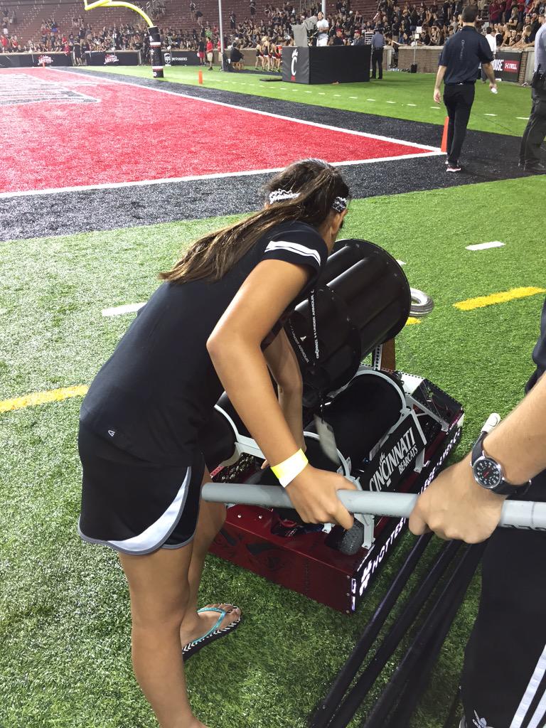 WYipJD's tweet photo. Close-up of Tshirt cannon in action @uofcincy @Iamogg16 @ogg_adam @rayfrank144 @GoBEARCATS @PrezOno http://t.co/hyr71pbIlz