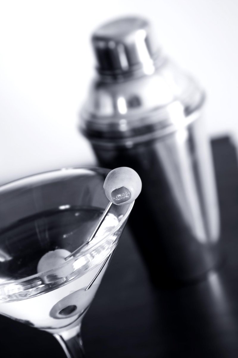 One80Vodka's tweet photo. It's Martini Weekend with One80 Vodka! #One80Vodka #Denver #NewYork #Aspen #Gardenstate #vodka #cocktails #mixology http://t.co/ry5cg2rwYM