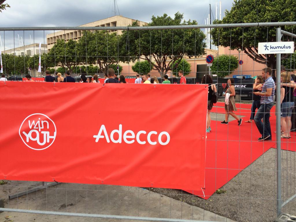 hurststatus's tweet photo. I am completely overwhelmed by the love &amp; support I'm getting for the @Win4Youth #triathlon. Thank you! @AdeccoGroup http://t.co/f8tTqpccq1