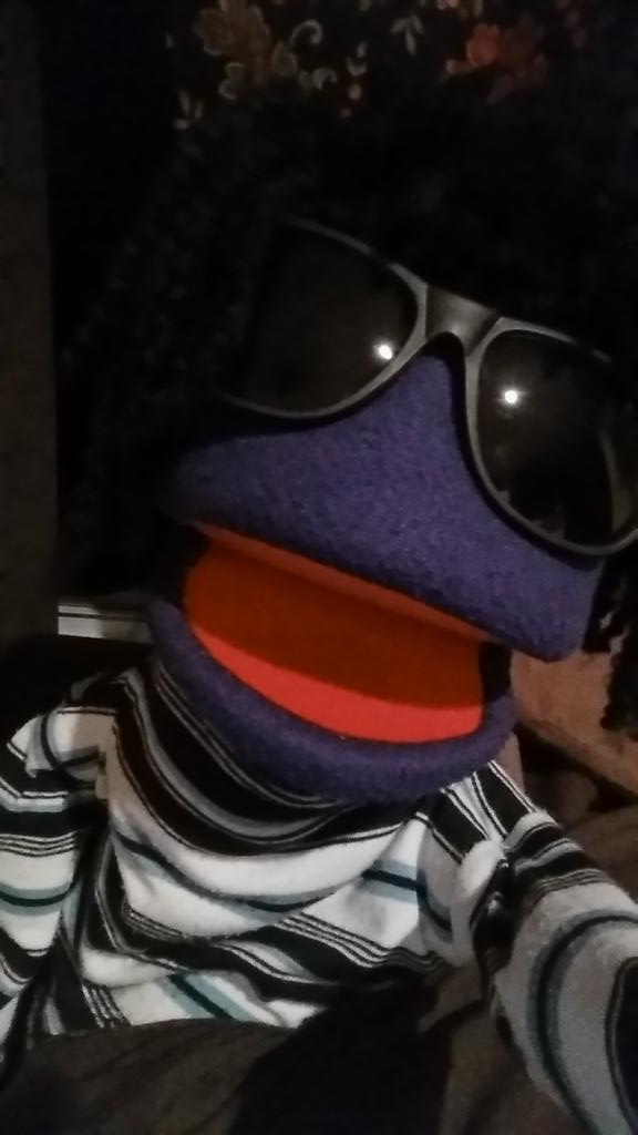 FaithbridgePC's tweet photo. All the cool kids are wearing sunglasses this Sunday... #PuppetsInWorship http://t.co/i7e8wCRQFN