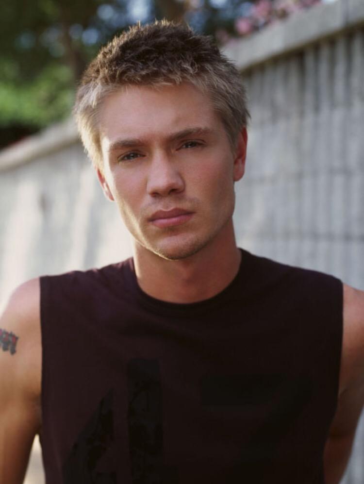 gorgeousmen_'s tweet photo. lucas scott💖 http://t.co/LSrD5fhuPS