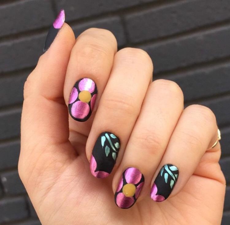 FlashNails1's tweet photo. Qué tal unas uñas así?? http://t.co/9deCdazx8C