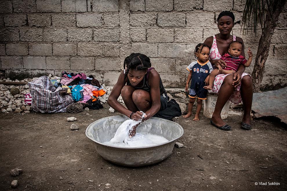 Haitianfuture's tweet photo. Share this with your loved ones. Lets inspire the world to give back to our brothers in need 💙 http://t.co/XltCRSjZ01 http://t.co/YdTXeRnBpw