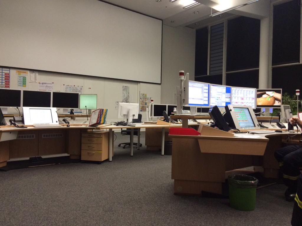 MHeu77's tweet photo. Endlich mal wieder im CallCenter #112 http://t.co/X2gNg5ypMS