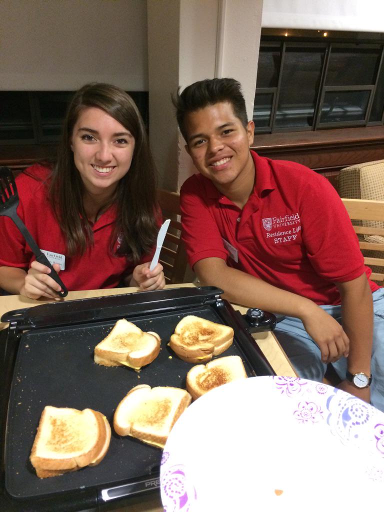 JoguesHall's tweet photo. The Bethany and Luis making grilled cheese for you. 1st floor lounge http://t.co/LV3lnqArTL