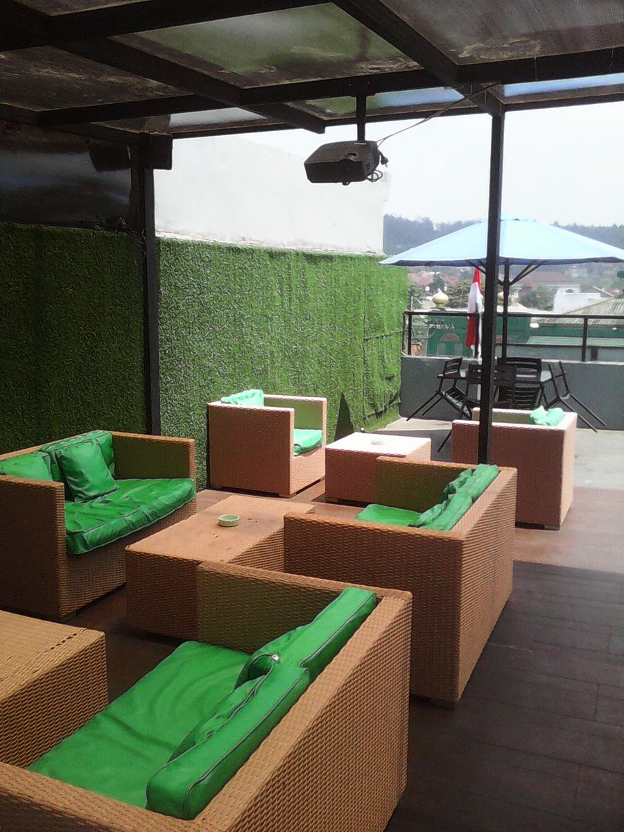 pratamapraktis's tweet photo. relax and see the sights on the roof "Pratama Praktis" http://t.co/EIKA9VVAYc