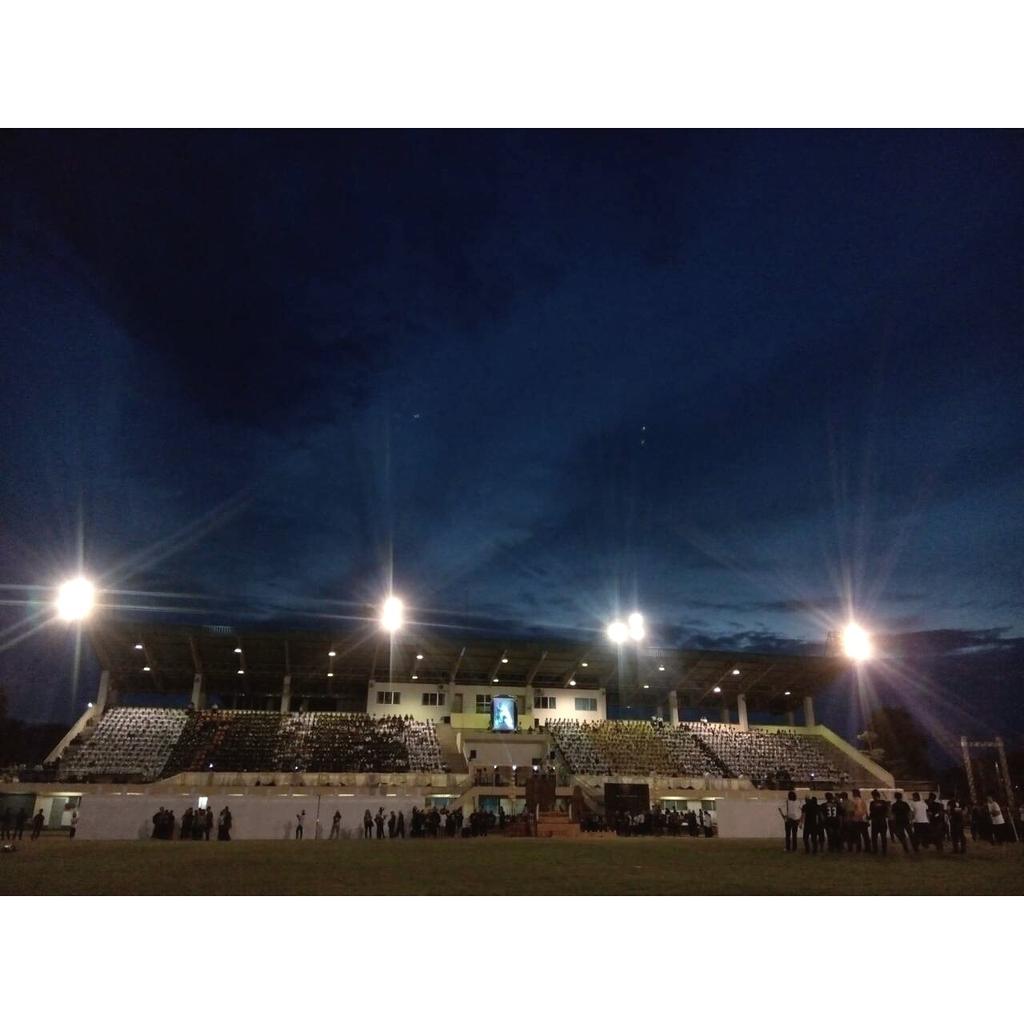 Scoobyzzz's tweet photo. เสียดาย..แต่ไม่เสียใจ วันนี้ท่านสอนให้เราแพ้ เพื่อกลับมาชนะอีกครั้ง.. ใครไม่ทำไม่รู้ ✌👍
#ทีมนเรศวร #NUniversal http://t.co/RmyRgepQfJ