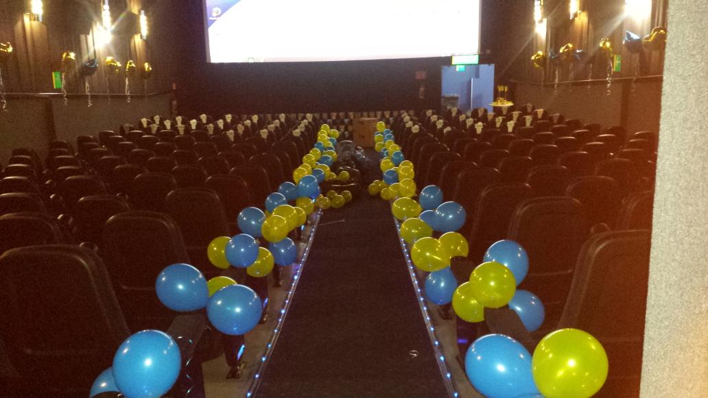 NoSoyBouvier's tweet photo. @UCinepolis #WoowCinepolis Ya listos para mañana vivir el NSS #GrandPlazaToluca ♡ http://t.co/k0ncfh5fyh