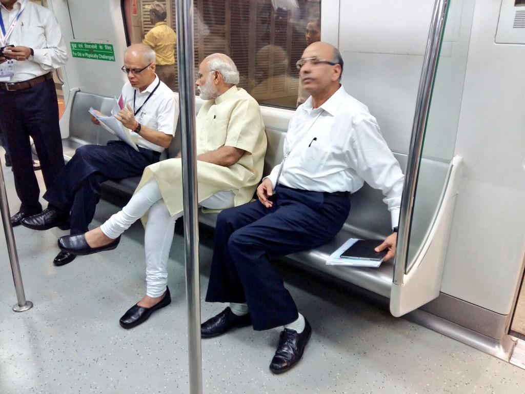 ManojGoelBJP's tweet image. जनपथ मेट्रो स्टेशन से रवाना हुए पीएम मोदी, बदरपुर-फरीदाबाद मेट्रो का करेंगे उद्घाटन #VikasPath @narendramodi