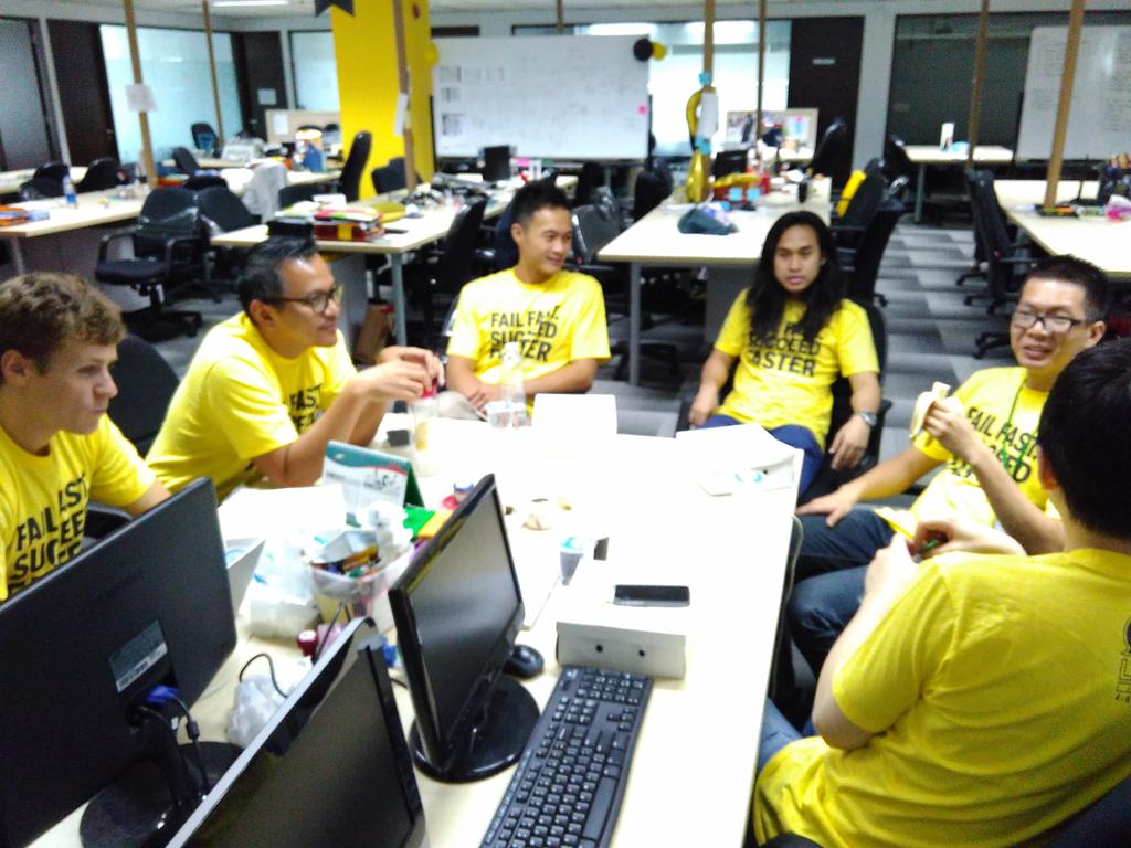 Lean_ID's tweet photo. Our rockstar mentors for today! π #leanjkt http://t.co/71xbDooXY8