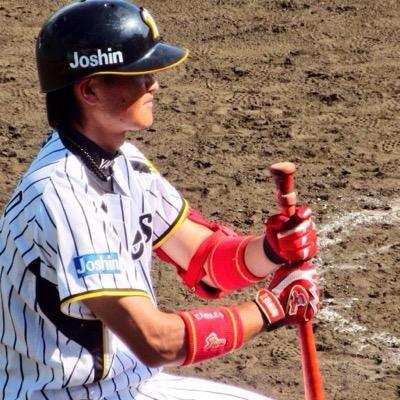 pKcLNByF5SbjrQp's tweet photo. セ リーグのセンターで守備が1番うまいのは
どっち？？

松本哲也→RT
大和→お気に入り⭐️ http://t.co/a60XMs2Bns