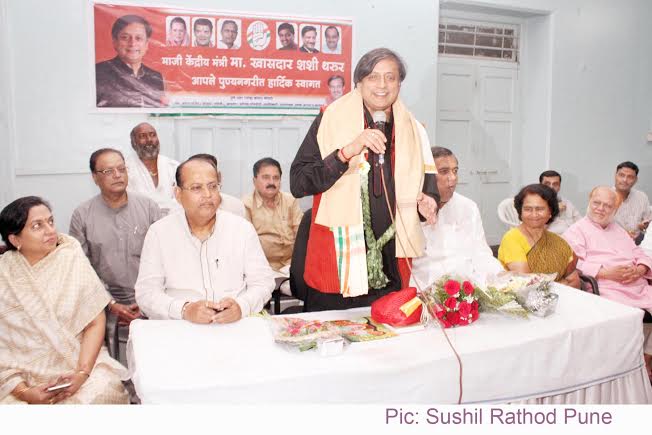 ShashiTharoor tweet picture
