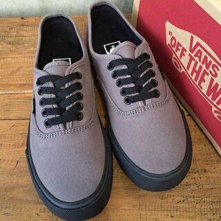 OnFireSneakerss's tweet photo. Vans auth dark grey 40-44 ICC pin:2A037128 @T_Magicalshoes @CKSneakers_ @FDAstore @iklanlebahJKT http://t.co/Hs00C5NqZC