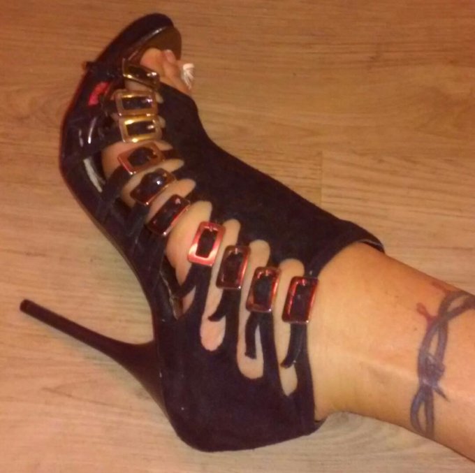 get ready lovers!! join @tonybonesxxx &amp;myself for the ultimate foot fetish party..details soon..lets<a class="tags" href="/tag/tonybonesxxx">@tonybonesxxx</a><a href="/tag/tbt"class="tags"><span>#tbt</span></a>