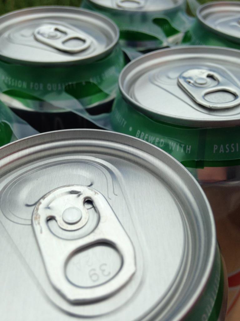 MeLikeMoon's tweet photo. Cans for those who find me - CAN you find me? Ho ho ho... #EP15 http://t.co/ArIW7T2G2u