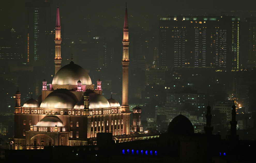 MosqueBeautiful's tweet photo. Mosque of Muhammad Ali - Cairo, Egypt http://t.co/OjTuuA6rle