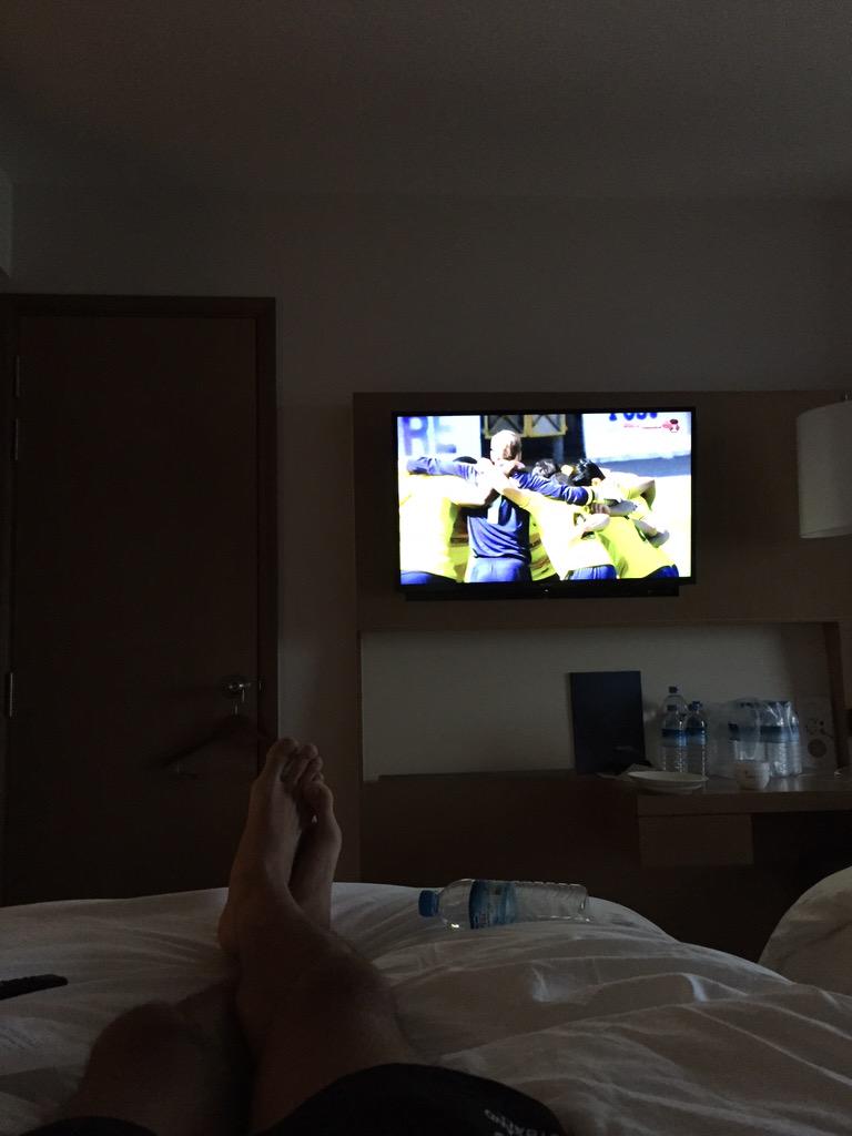 Meeiix's tweet photo. In Myanmar, still supporting the boys! #OUFC http://t.co/Sq2JUygnSh