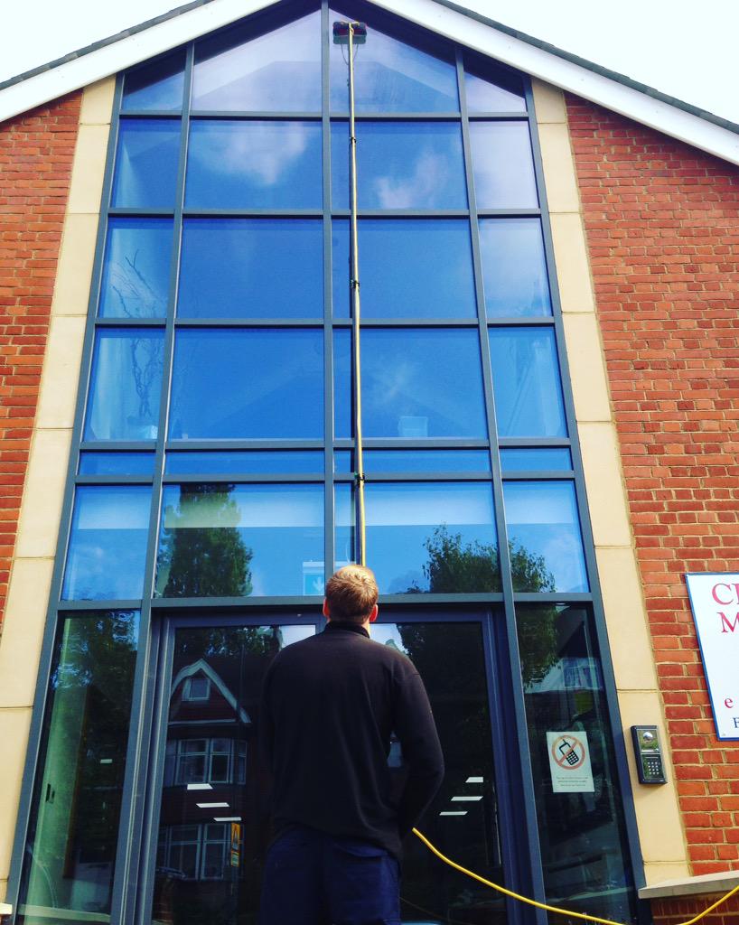 WindowCleaner4U's tweet image. New pure water pole system for commercial buildings #windowcleaner #hertfordshire 
fairmanswindowcleaning.co.uk