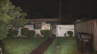 HOUSE FIRE -- Lightning believed to have started fire in Fort Lauderdale local10.com/news/lightning… http://t.co/BWIApuJw2f