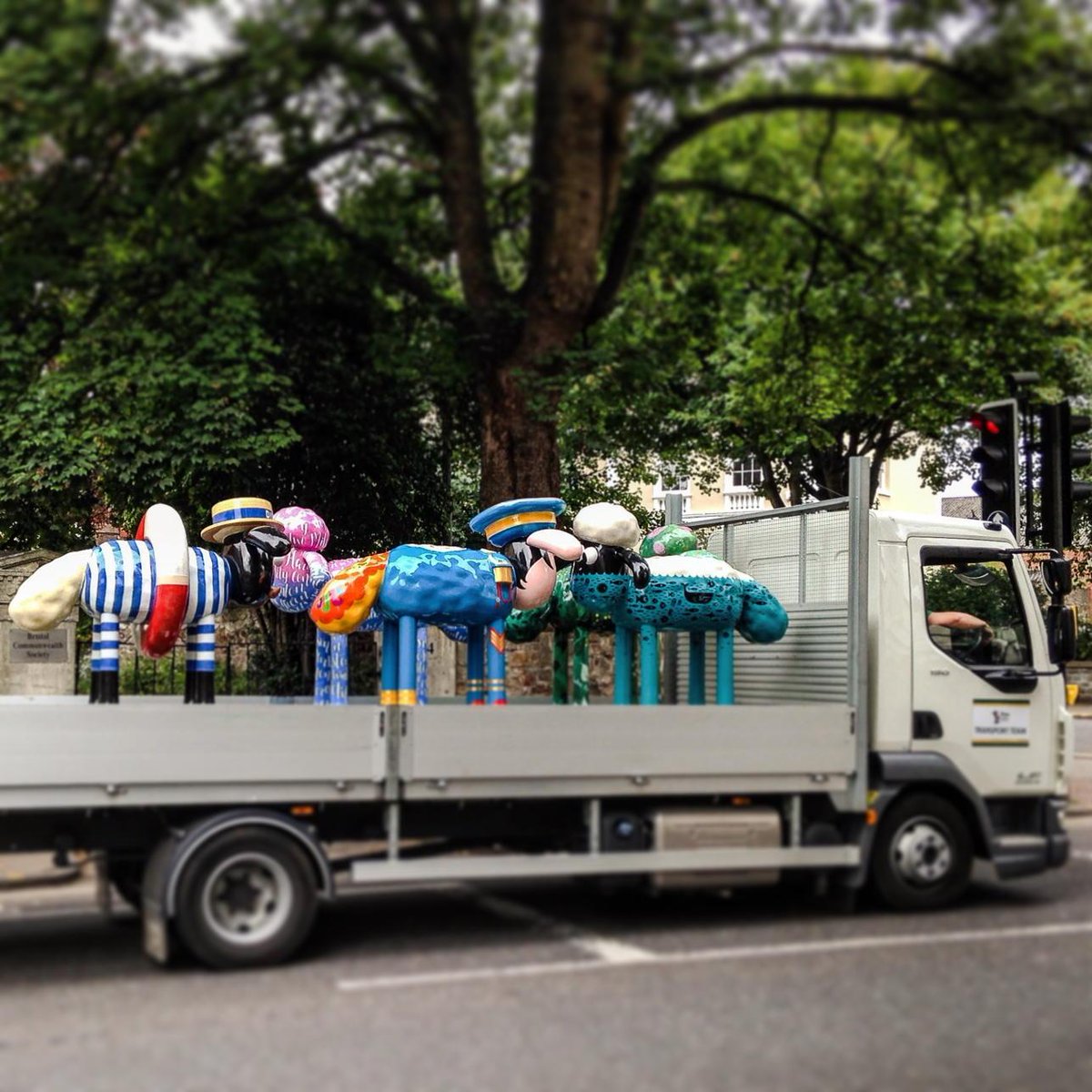 Shauns on the Move <a href="/bbcpointswest/">BBC Points West</a> <a href="/BBCBristol/">BBC Bristol</a> <a href="/aardman/">Aardman</a> #shaunthesheep #shauninthecity #aardman #bristol