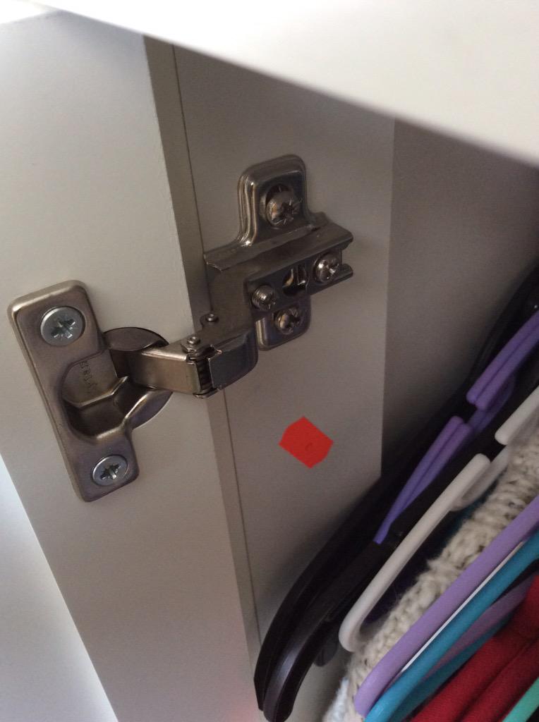 crs_electrical's tweet photo. @MandDOnline do you do a hinge like these ? http://t.co/a0Ab4nwga0