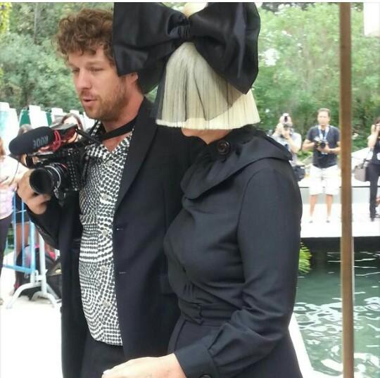 SiaMyLife's tweet photo. Exclusives pics of Sia and Erik took by marta_trevi (Instagram) http://t.co/XF9nnPyhDy