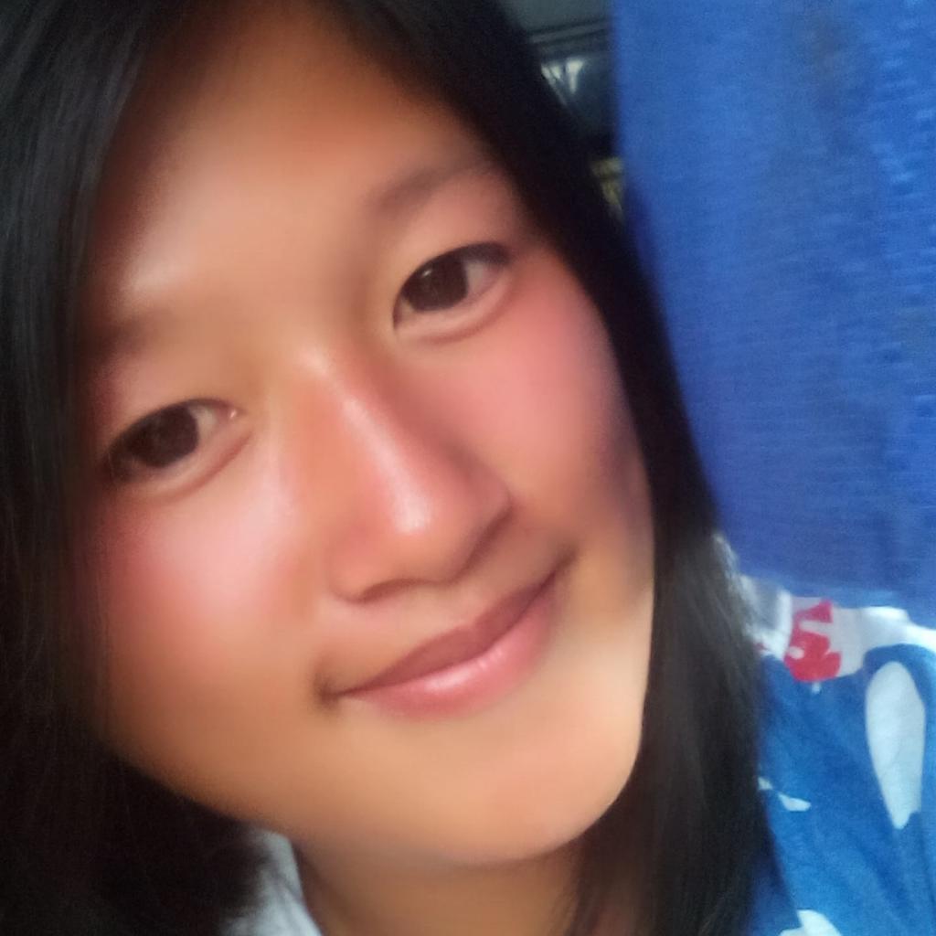 linachutt tweet picture