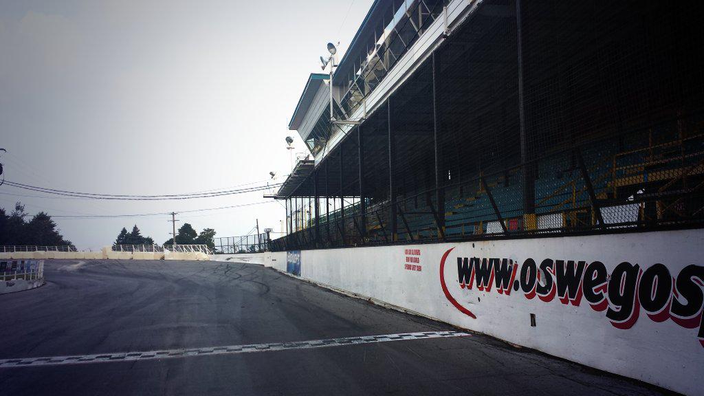 Dan_Kapuscinski's tweet photo. Said it before... said it again... this place has its own look on #BudClassic200 Classic Sunday! @OswegoSpeedway http://t.co/p99x4kF5Q8