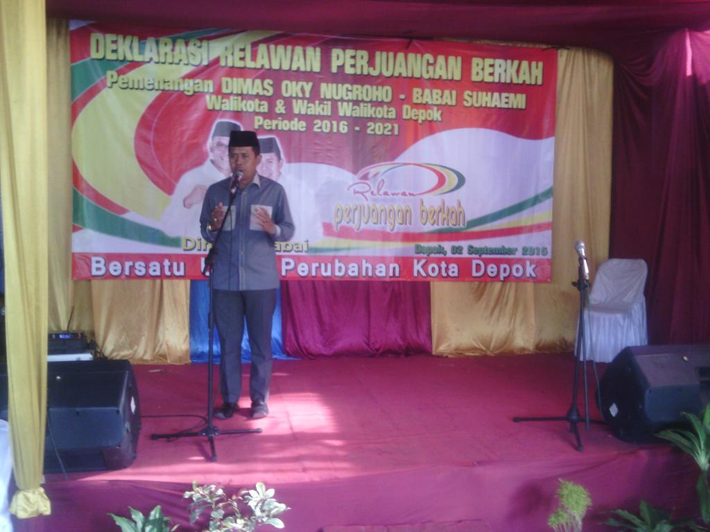 RelawanPBerkah's tweet photo. Tidak ketinggalan bung @BabaiSuhaimiDPK memberi semangat juang kpd relawan. http://t.co/cyabnDLlcR
