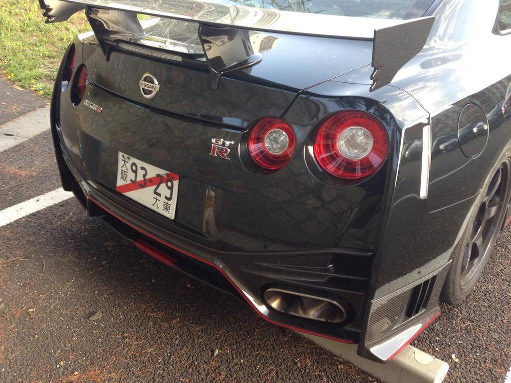 yuhei4spd's tweet photo. 例の盗難車で走行会優勝したGT-R nismoが大阪産業大学にいたらしい http://t.co/80Gg6rlgbD